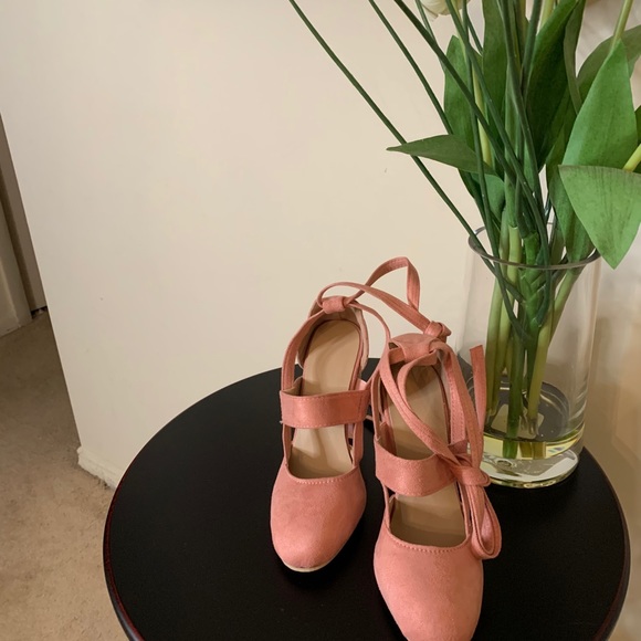 Shoes - Picture 3 of 4